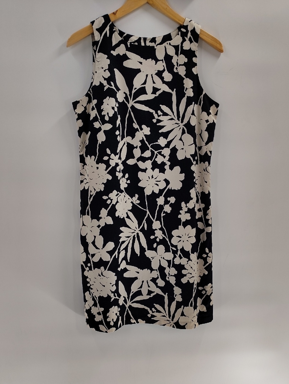 Van Heusen Dress Size 6 Black Tan Floral Print Sleeveless Zip Back